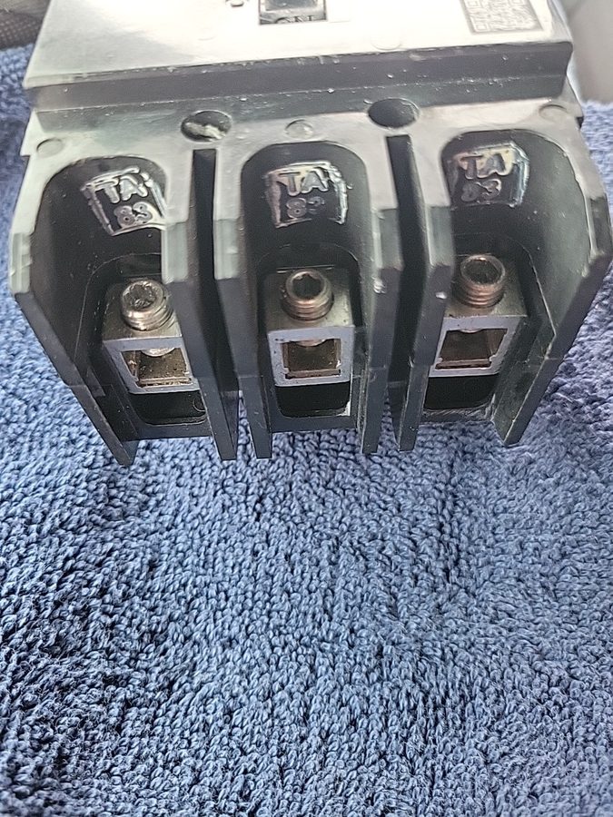 Автоматический выключатель EATON WESTINGHOUSE GHB3060 3 POLE 60 AMP 480v CIRCUIT — фото лота 2