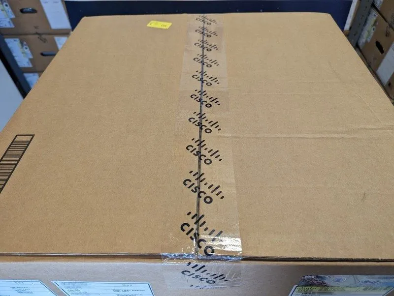 Коммутатор Cisco Catalyst C9300L-24T-4X-A 24-Port Data Switch