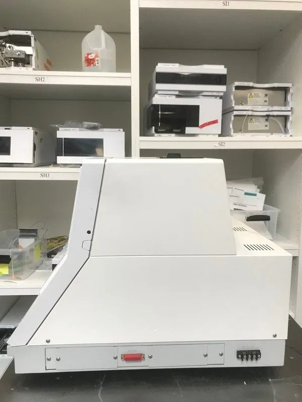 Спектрофотометр Hitachi F-2000 Fluorescence Spectrophotometer 251-0002 251-0010