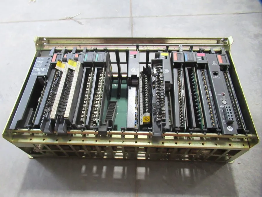 ПЛК Allen Bradley 1771-A4B PLC Rack Chassis 16 Slot 24A 5.25VDC