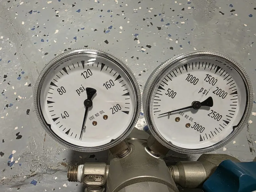 Трубопроводная арматура Airgas 2-Stage Pressure Regulator, 3000 psi inlet pressu