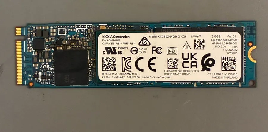 SSD-накопитель KIOXIA XG6 256GB M.2 2280 NVMe PCIe SSD SSDPEKKF256G8 HP P/N L386