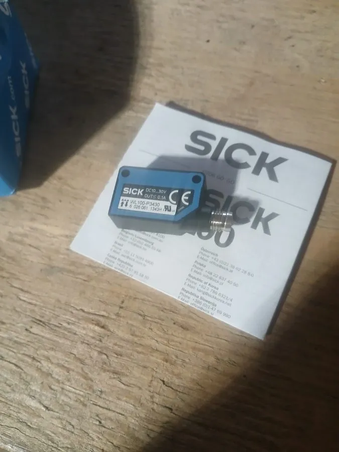 Фотоэлектрический датчик SICK WL100-P3430 Miniature Photoelectric Sensor — фото лота 2