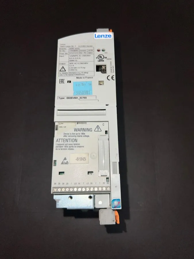 Частотный преобразователь LENZE AC DRIVE E82EV551-2C703 WITH E82ZAFCC c244