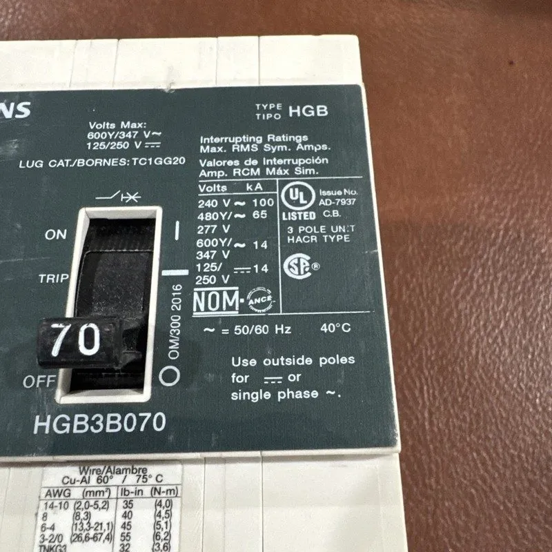 Автоматический выключатель SIEMENS HGB3B070 CIRCUIT BREAKER, 3P/ 70A /480V GOOD 