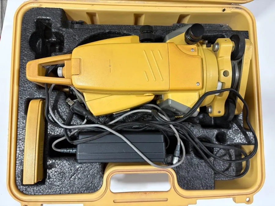 Тахеометр TOPCON GTS-225 SURVEYING TOTAL STATION