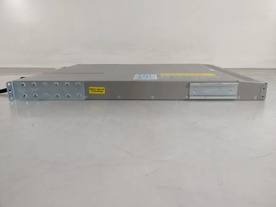 Трансивер Cisco Nexus N9K-C93108TC-EX 54x 10 Gigabit Ethernet Managed Switch