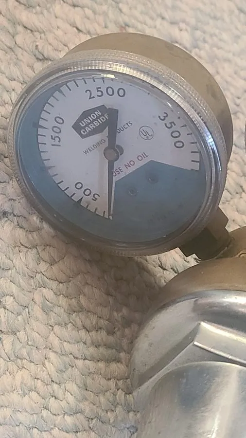 Трубопроводная арматура UNION CARBIDE PUROX GAS REGULATOR TYPE R-1935 — фото лота 2