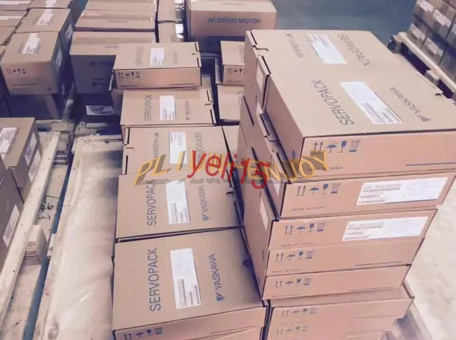 Сервопривод YASKAWA SERVO Drive SGDV-5R5A11B