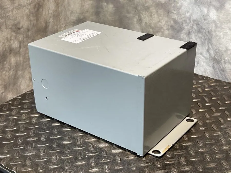Трансформатор Powertran MHI-3K-208/160 Isolation Transformer 3 KVA 208 V to 140/ — фото лота 4