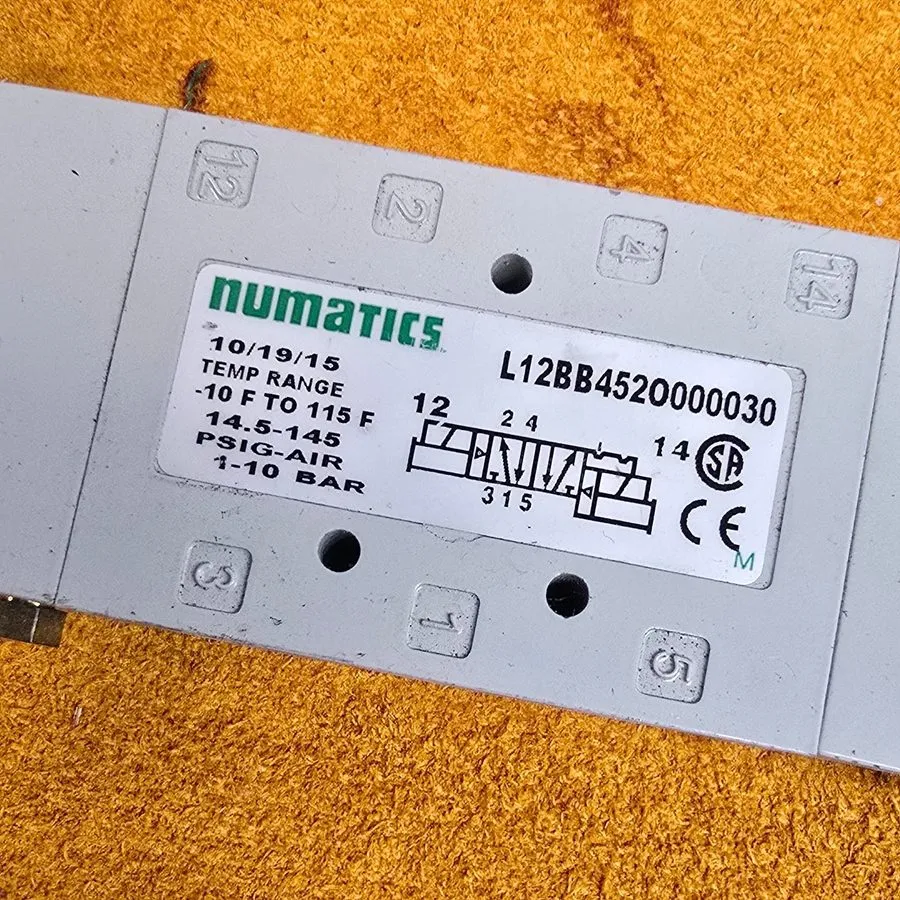 Пневмооборудование NUMATICS 237-569B ELECTRIC PNEUMATIC SOLENOID 120V/AC COIL — фото лота 1