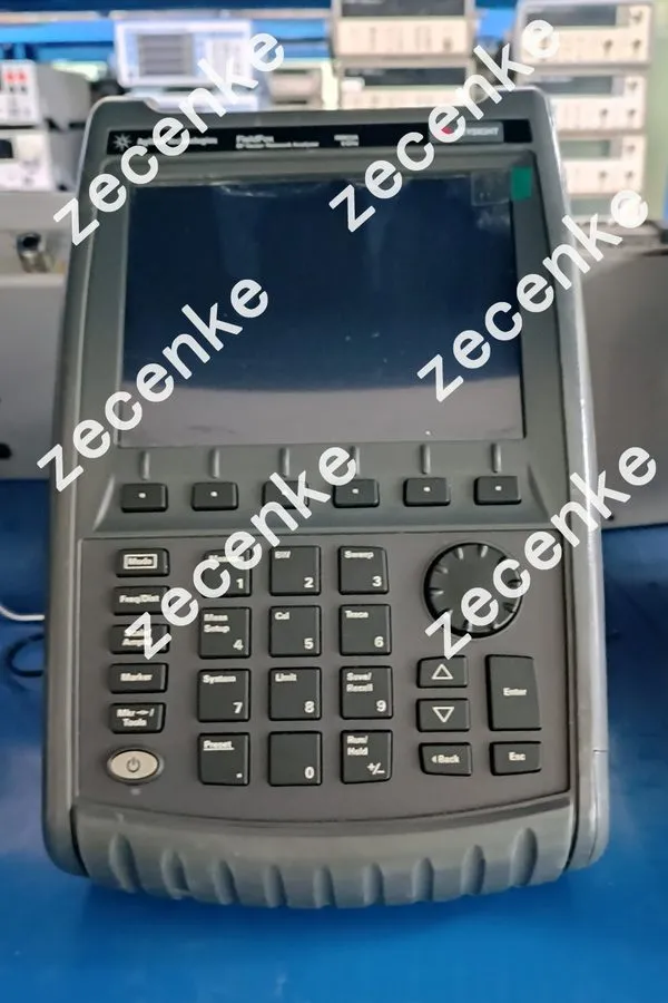 Анализатор цепей Keysight/ AGILENT N9923A FIELDFOX RF VECTOR NETWORK ANALYZER 6G