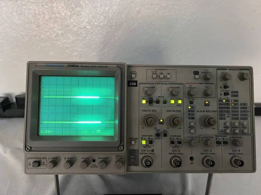 Осциллограф Tektronix 2245A 100MHz 4 Channel Analog Oscilloscope