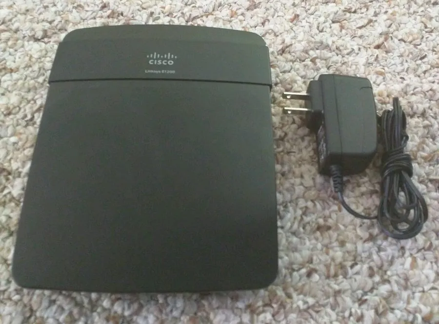 Маршрутизатор Cisco Linksys E1200 Wireless-N300 Wi-Fi Router With 4 Port Switch