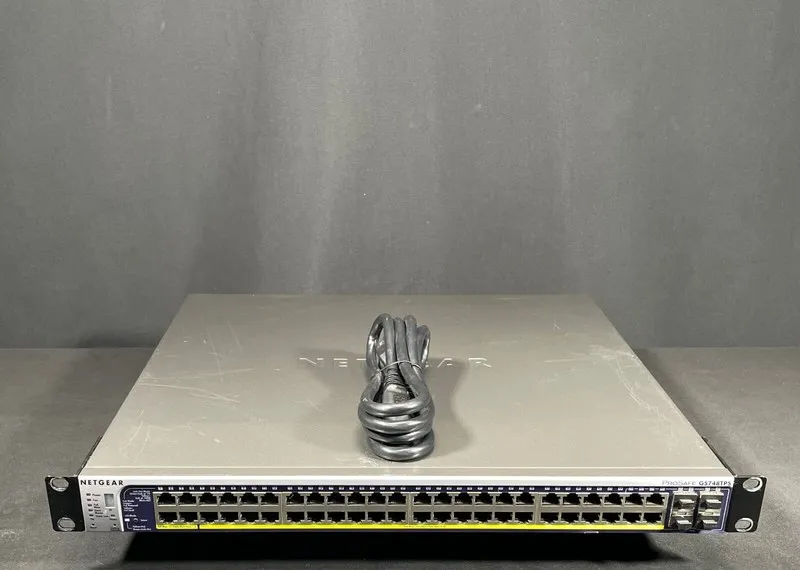 Коммутатор NETGEAR ProSafe GS748TPS 48 Port Gigabit PoE Stackable Smart Switch