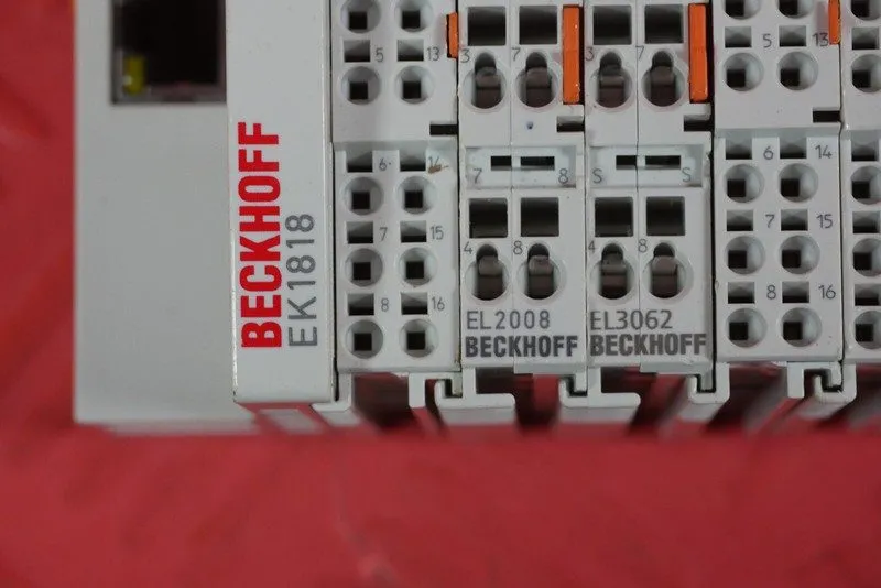 Шлюз полевой шины Beckhoff EtherCAT Coupler EK1818 8DI 4DO 24VDC — фото лота 1