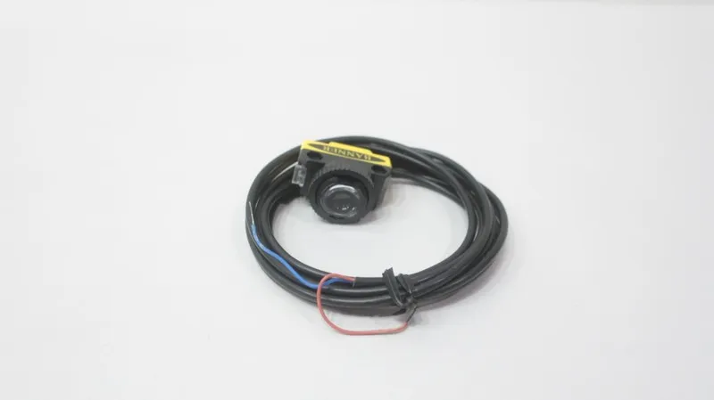 Фотоэлектрический датчик BANNER QS186E PHOTOELECTRIC SENSOR 61618