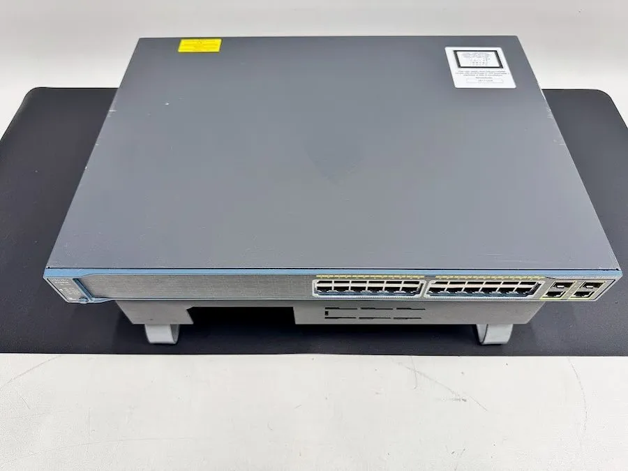 Коммутатор Cisco Catalyst 2960 SI PoE-24 / WS-C2960- -S / 24-Port switch