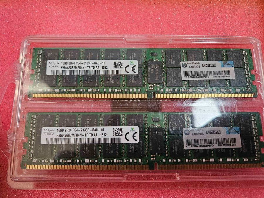 Модуль памяти 16GB SK Hynix DDR4-2133P ECC 2Rx4 SERVER RAM PC4-2133P-RA0-10