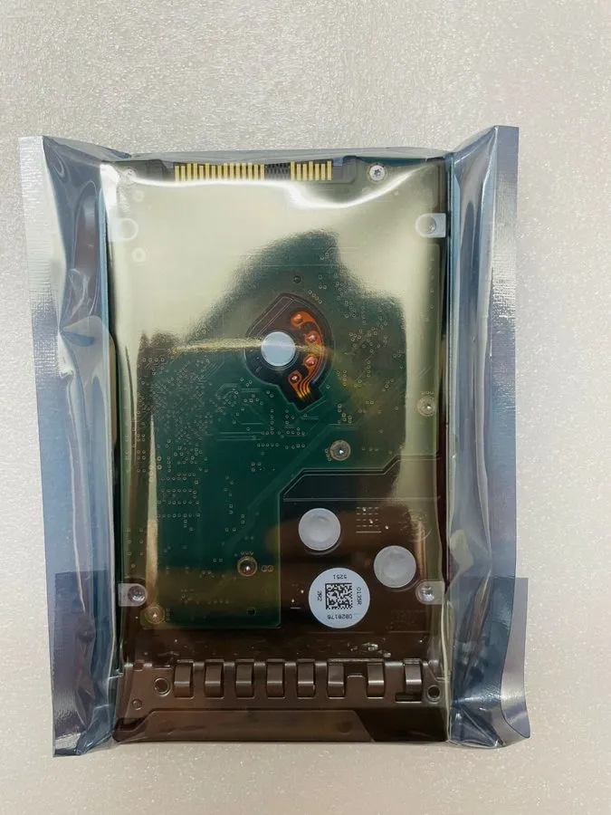 Жёсткий диск DELL 1.2TB 2.5" SAS 6Gb/s 10K Hard Drive HDD T6TWN +14th Series Cad