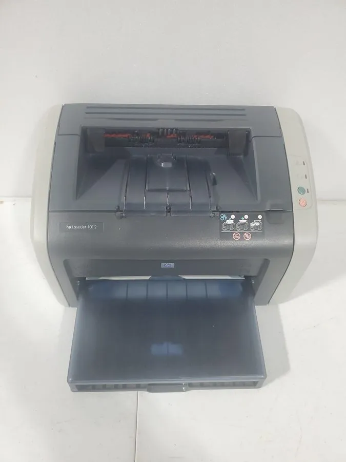 Лазерный принтер HP LaserJet 1012 Q2461A Laser Printer 156K Pages 8Mb No Toner — фото лота 1