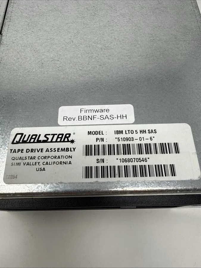 Ленточная библиотека IBM Ultrium5 LTO5 SAS HH TS2900 3572-S5H Loader Tape Drive  — фото лота 1