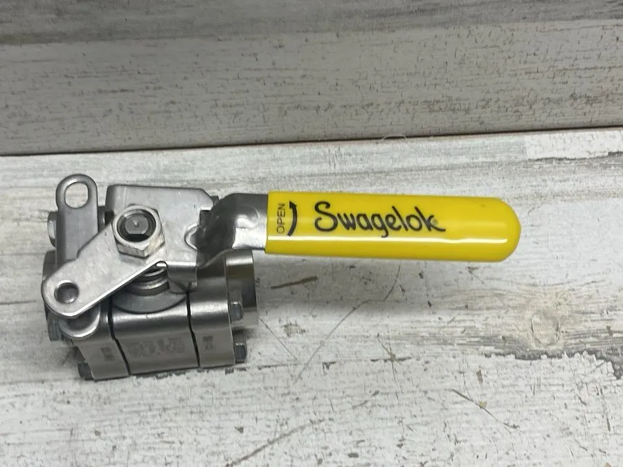 Клапан Swagelok SS-65TSW16P Stainless Steel 3-Piece 60 Series Ball Valve FNSP — фото лота 1