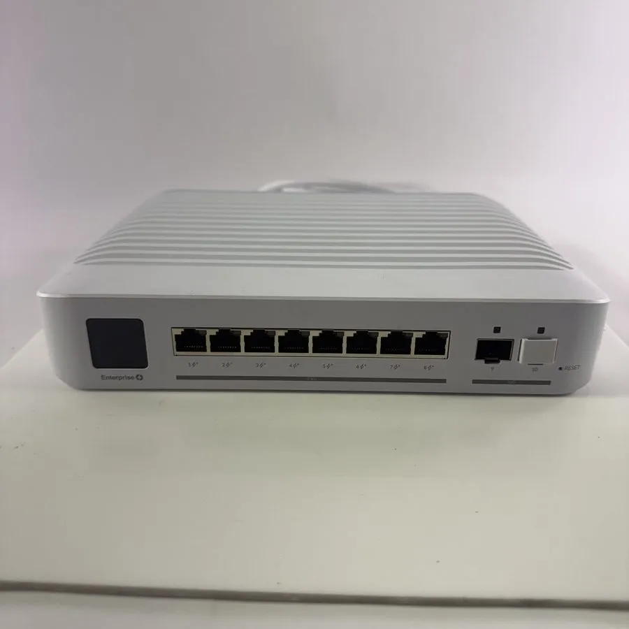 Коммутатор UNIFI Enterprise 8 PoE 8-port, Layer 3 switch USW-Enterprise-8-PoE