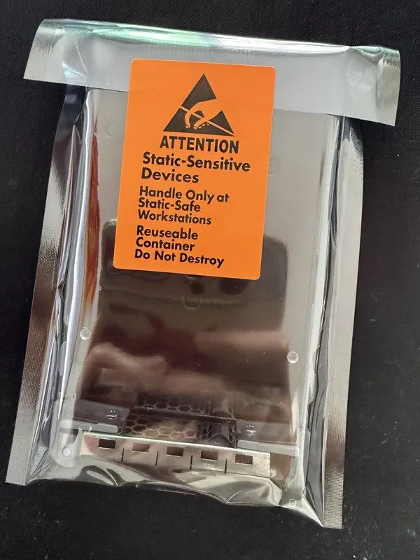 SSD-накопитель DELL 1.92TB Samsung PM863A SATA SSD 6Gbps MZ-7LM1T9B Solid State 