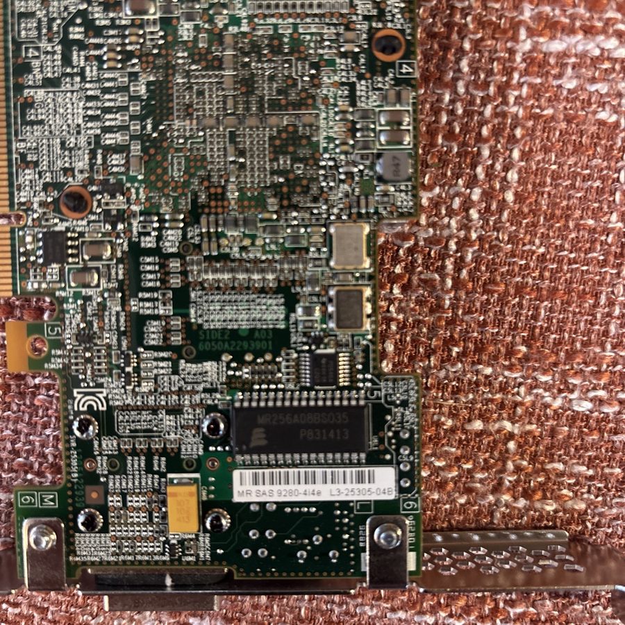 Контроллер LSI MegaRAID SAS 9280-4i4e 6Gb/s 8-Port RAID Controller w/ iBBU08 Bat — фото лота 1