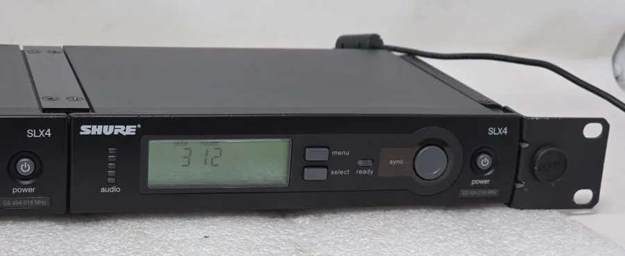 Радиосистема Shure SLX4-G5 494-518MHz Wireless Microphone Receiver (RECIEVER ONL