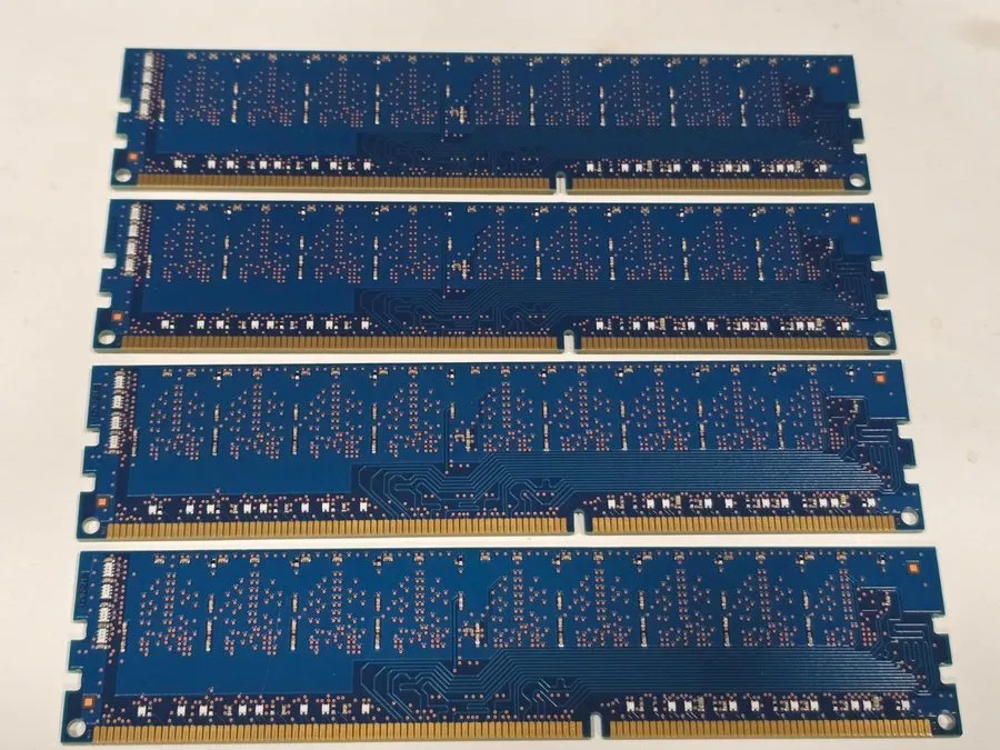 Модуль памяти x SK Hynix HMT325U7BFR8C-H9 TO AC 2GB PC3-10600E 240 Pins ECC Tota — фото лота 1