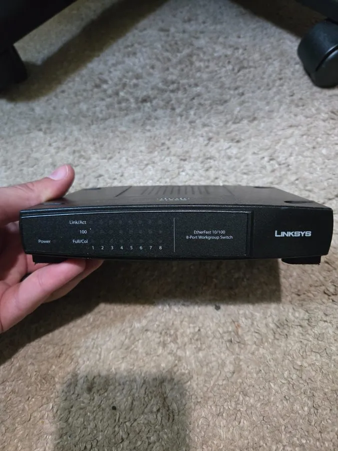 Коммутатор Linksys EtherFast 10/100 8-Port Workgroup Switch Model EZXS88W