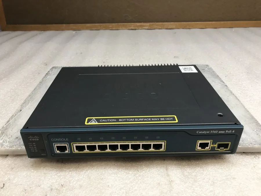 Коммутатор Cisco WS-C3560-8PC-S 8 Ethernet 10/100 ports, 1 dual-purpose 10/100/1