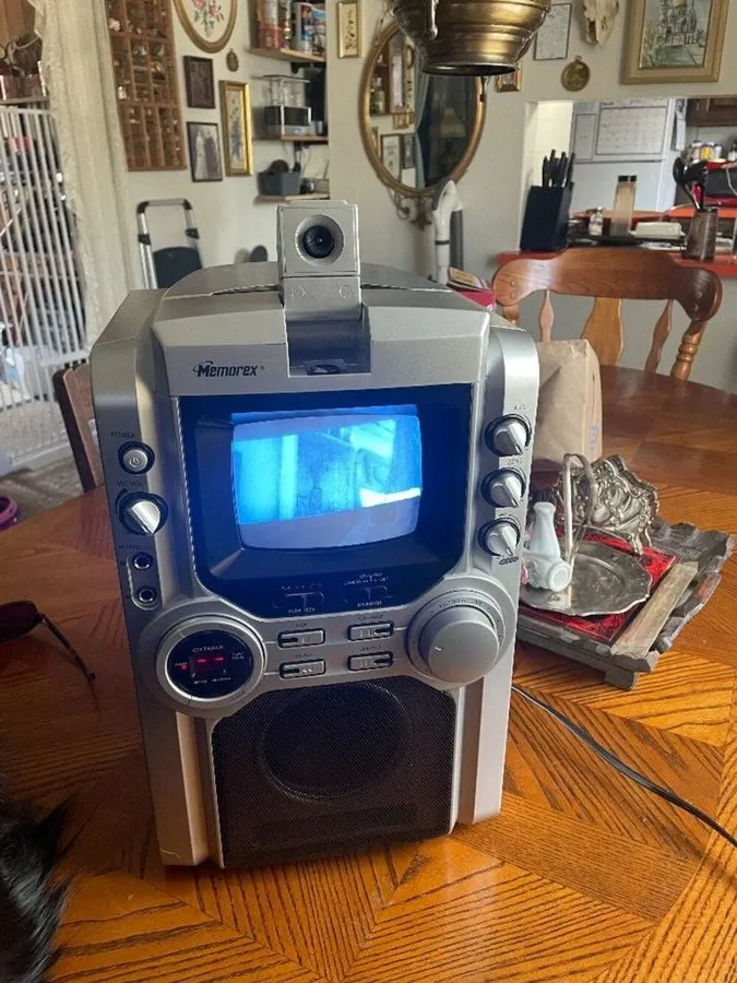 Электронный компонент Memorex: Vintage Y2K MKS5636 CD+Graphics Home Karaoke Syst — фото лота 1