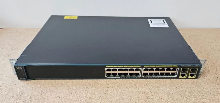 Коммутатор Cisco WS-C2960 + 24PC-L • 2960 Plus Series • 24 Ports + 2x 1GbE / 2x 