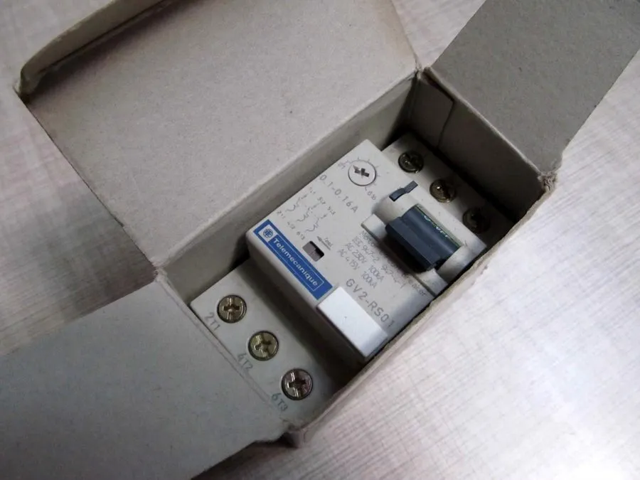 Автоматический выключатель GV2-RS01C motor protection circuit breaker