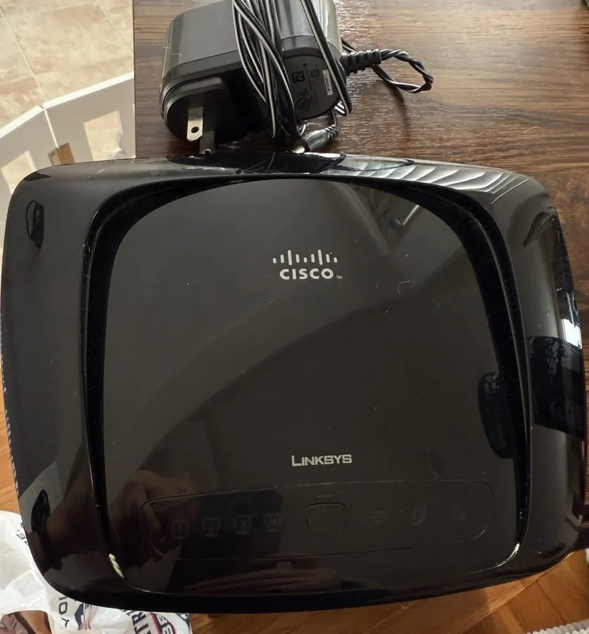 Маршрутизатор Cisco-Linksys WRT160N V2 Wireless-N Broadband Router w/ built in 4
