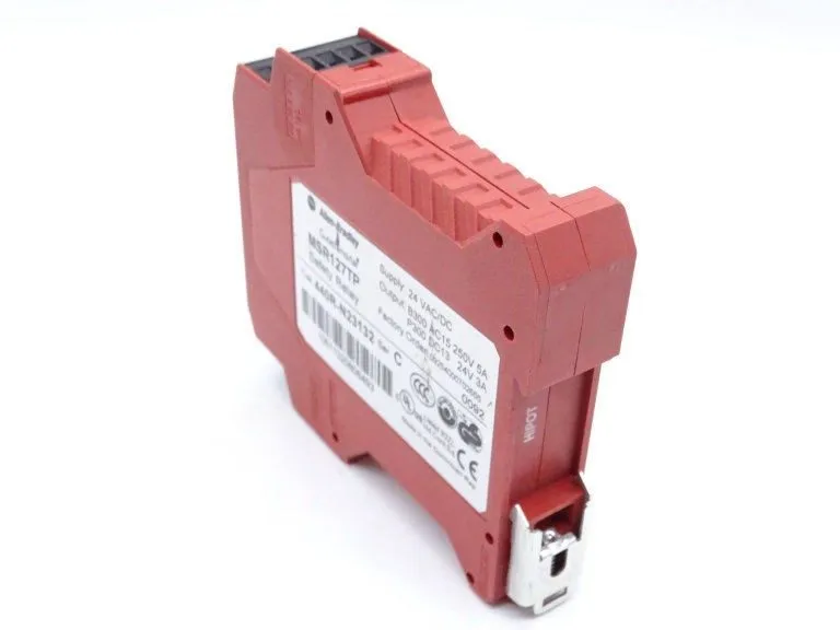 Реле безопасности ALLEN BRADLEY 440R-N23132 SERIES C RELAY
