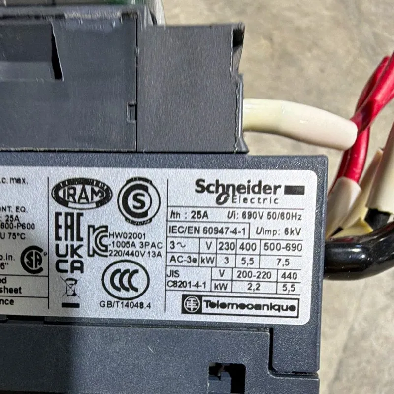 Контактор Schneider Electric TeSys LC1D093BL IEC Contactor 3PST-NO 24VDC 11A DIN