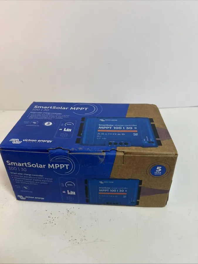 Аккумулятор Victron SmartSolar MPPT Charge Controller 100V 30AMP SCC110030210