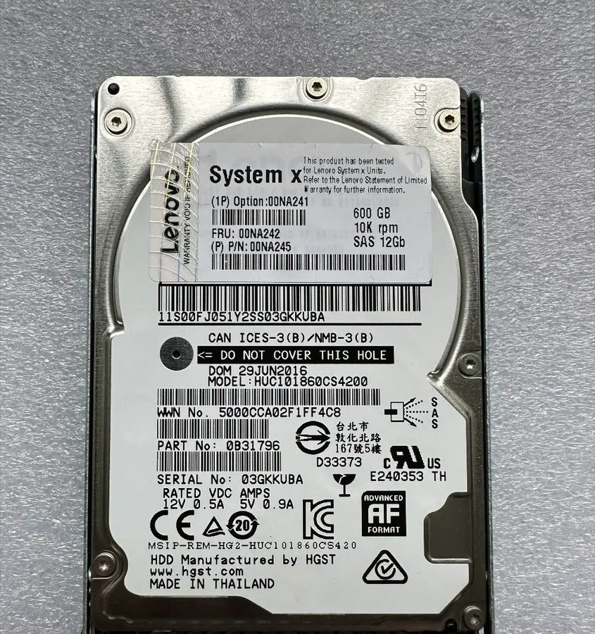 Жёсткий диск Lenovo 600GB 10K 12Gbps SAS 2.5" HDD 00NA241 00NA242 00NA245