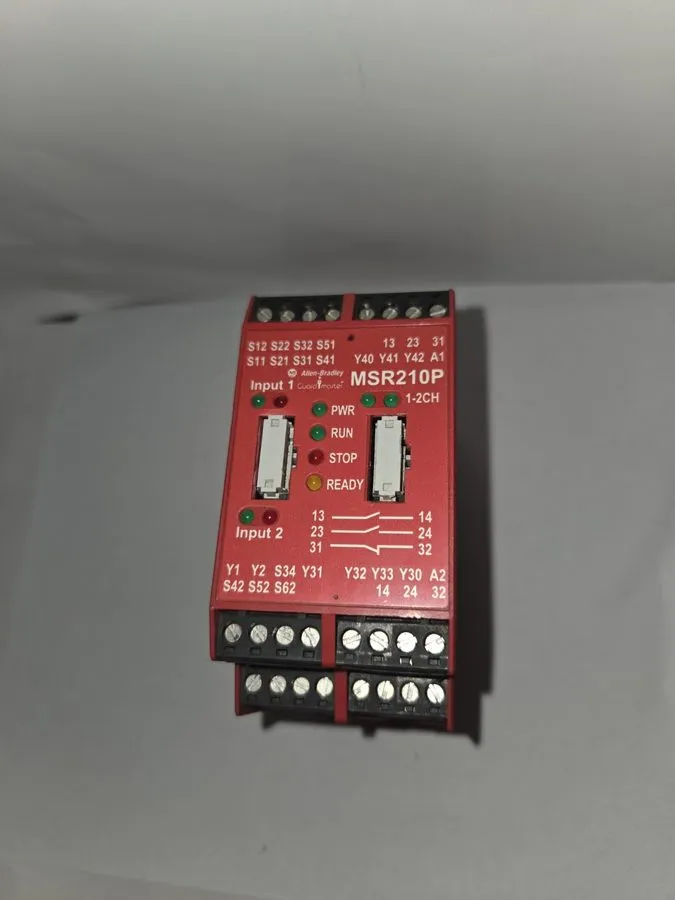 Реле безопасности Allen-Bradley 440R-H23176 MSR210P Safety Relay 24VDC Series B