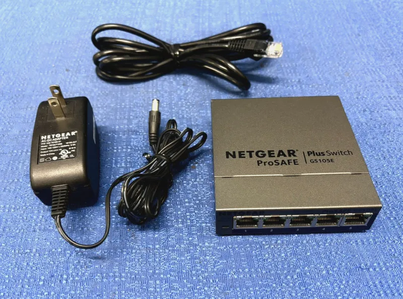 Коммутатор NETGEAR ProSafe Plus GS105Ev2 switch 5 ports unmanaged desktop