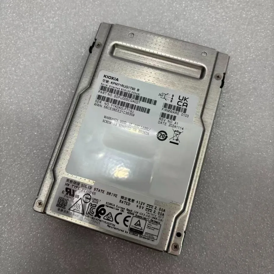 SSD-накопитель Kioxia KPM71RUG1T92 1.92TB SDFU005CGA02T SAS 24Gbps 2.5 inch Inte — фото лота 2