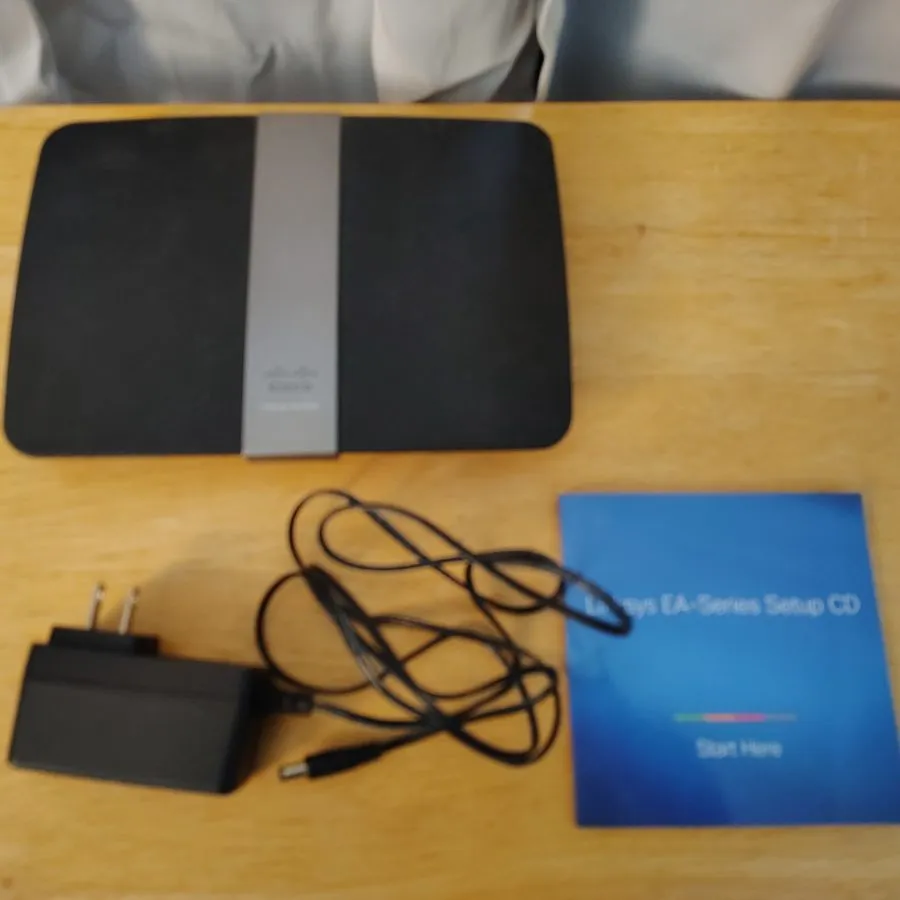 Маршрутизатор Cisco Linksys EA4500 Dual-Band N900 WiFi Router Gigabit USB
