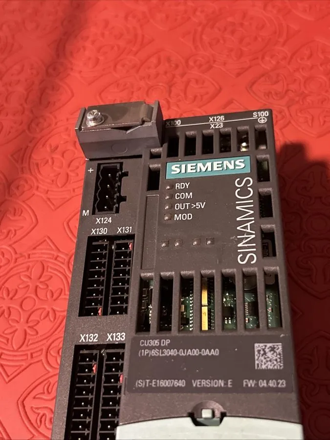 Частотный преобразователь Siemens SINAMICS CU305 DP 380-480V 3-Phase 6SL3040-0JA