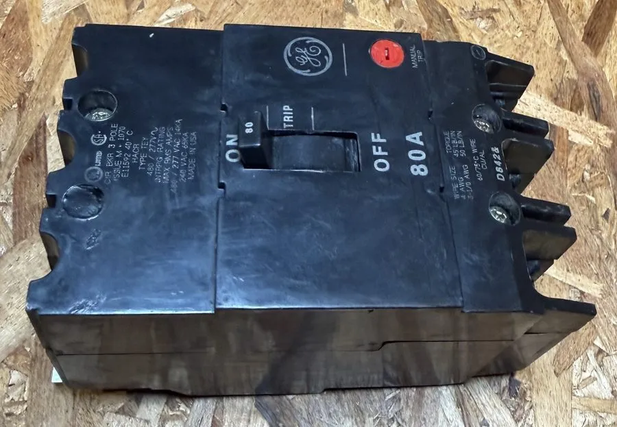 Автоматический выключатель Ge Tey380 Molded Case Circuit Breaker, Tey Series, 80 — фото лота 2