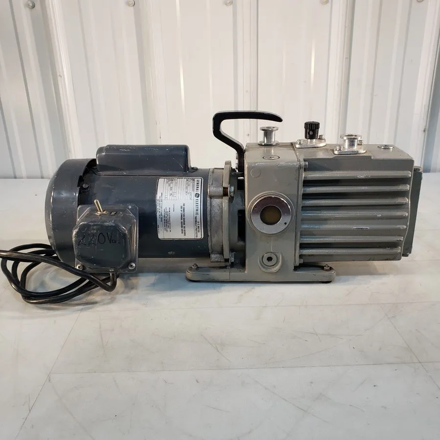 Насос Trivac D4A Dual Stage Vacuum Pump 1/3 HP Motor 115/230V, LEYBOLD-HERAEUS
