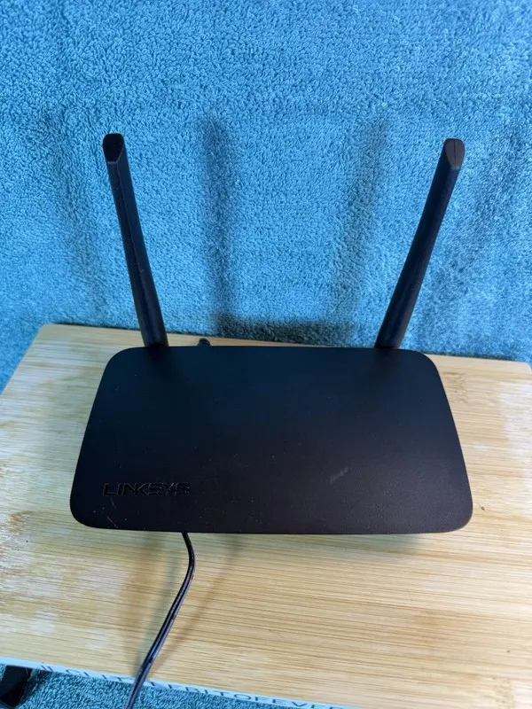Маршрутизатор Linksys E5400 AC1200 Dual-Band Wifi 5 Router, 10+ Devices,Up to 15